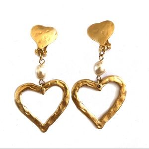 Darling hammered gold vintage earrings